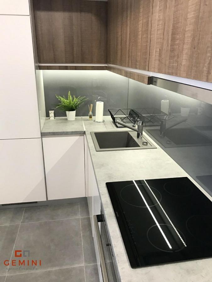 Gemini Apartment 3 - Modern Apartment With City View Novi Sad Bagian luar foto